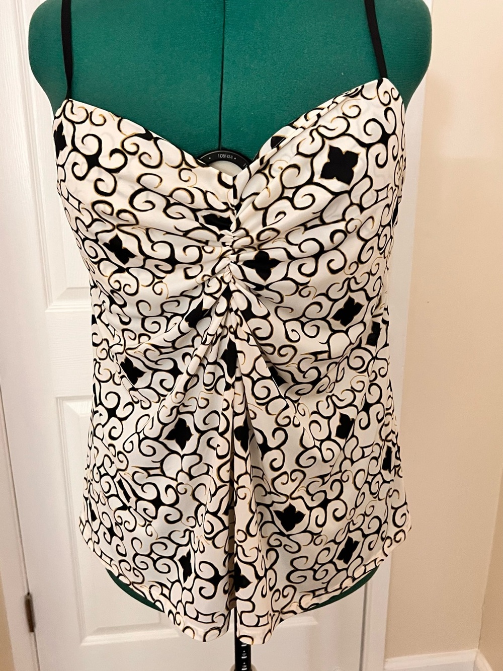 Natori Cream and Black Swirl Print Camisole